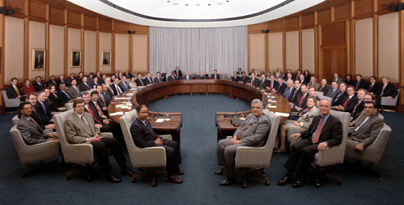 World Finance Leaders Converge on Washington as Iran Conflict Reshapes Global Economy