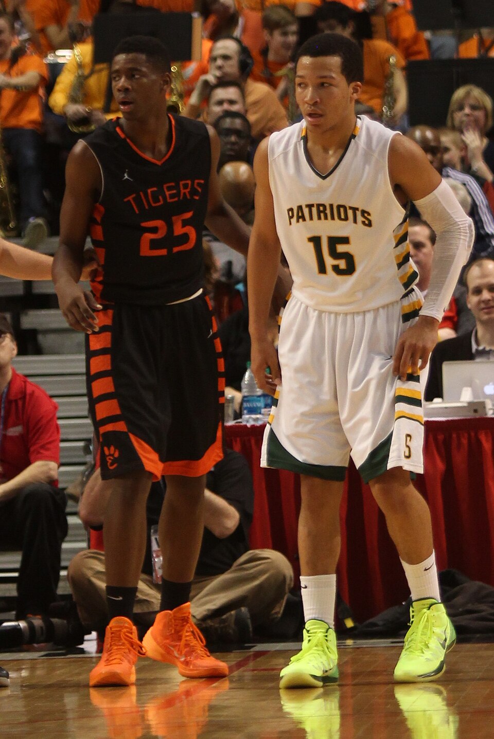 w:Jalen Brunson and Armon Fletcher at the 2014 Class 4A w:Illinois High School Association consolation game