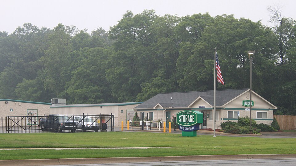 Extra Space Storage facility, 3500 Carpenter Road, Ypsilanti, Michigan