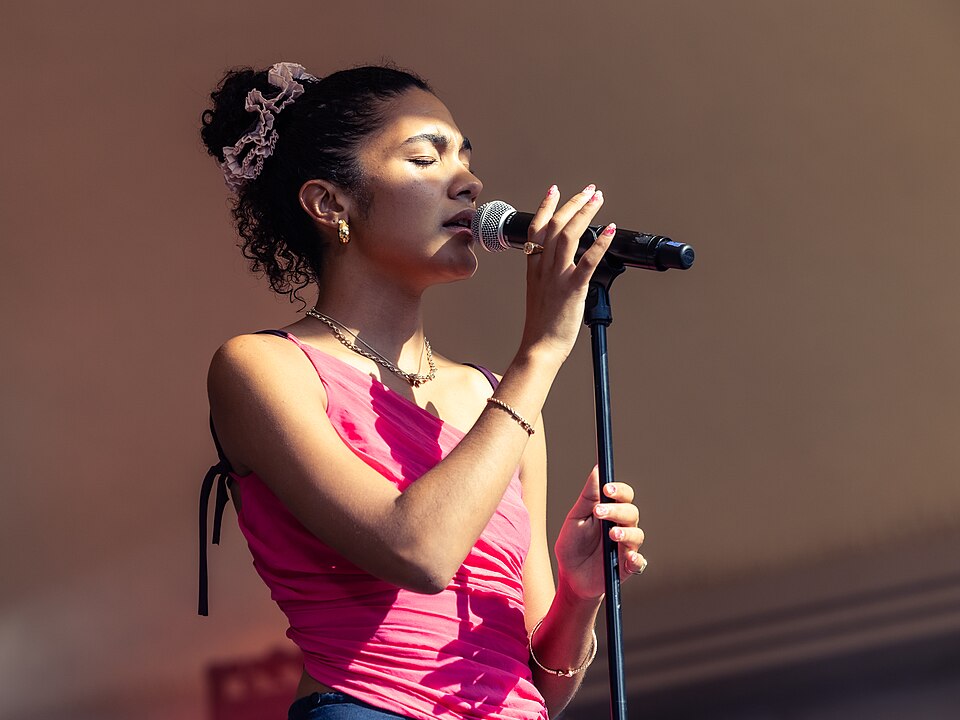 Singer Olivia Dean at the New Pop Festival 2023