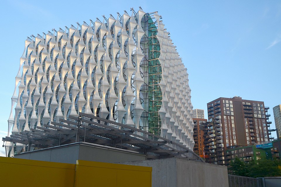 View of the US Embassy building, London from Ponton Road with the Sky Pool in the background.