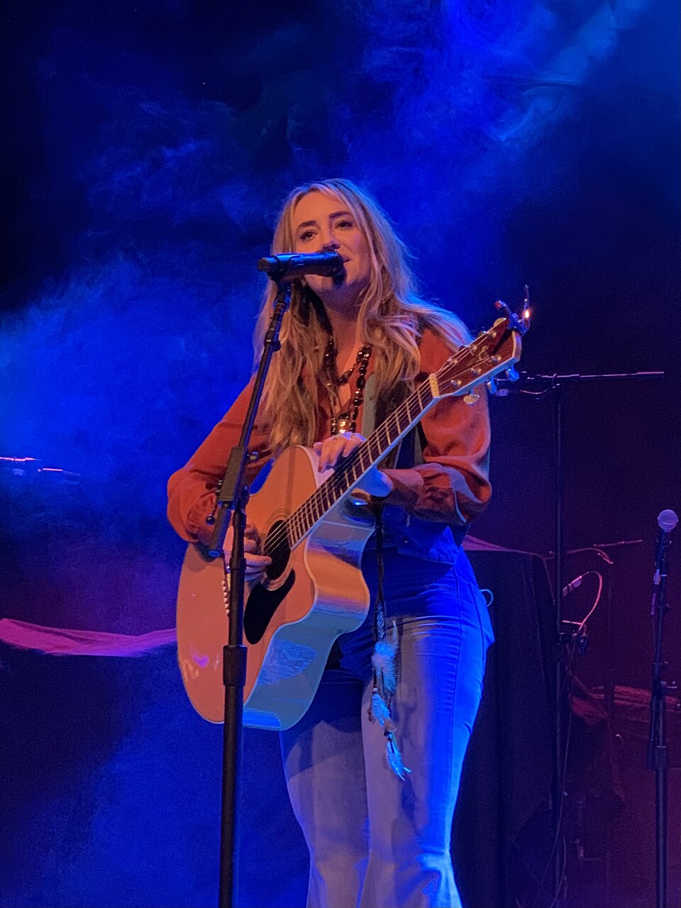 Lainey Wilson performing at the Lyric Theater in Oxford, Mississippi