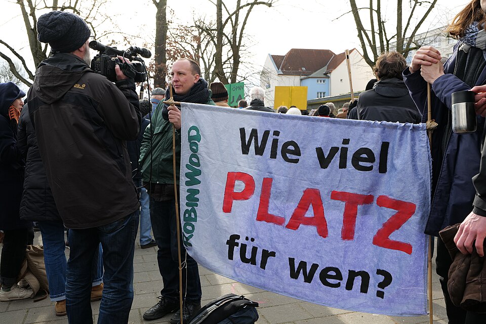 Demonstration gegen die Tesla Gigafactory Grünheide am 22. Februar 2020 in Erkner.