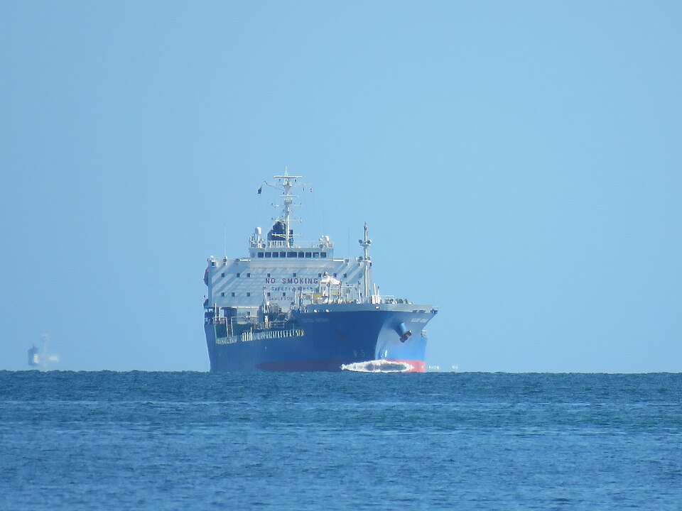 The arrival and mooring of the Oil &amp; Chemical Tanker Golden Aspirant at the BP Oil Refinery Jetty, Kwinana, Western Australia, assisted by the tugboats Svitzer Falcon and Svitzer Harrier.