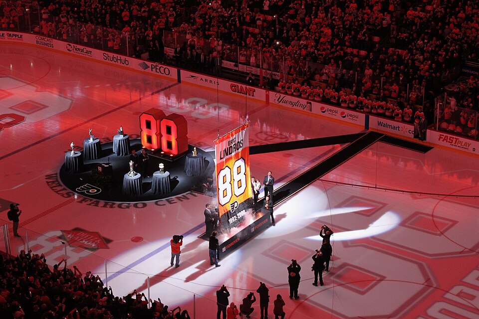 Flyers Eric Lindros Ceremony
