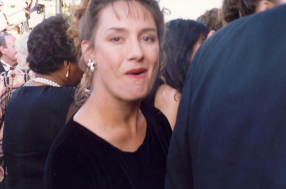 Laurie Metcalf on the red carpet at the Emmy Awards 1993 - Permission granted to copy, publish, broadcast or post but please credit "photo by Alan Light" if you can