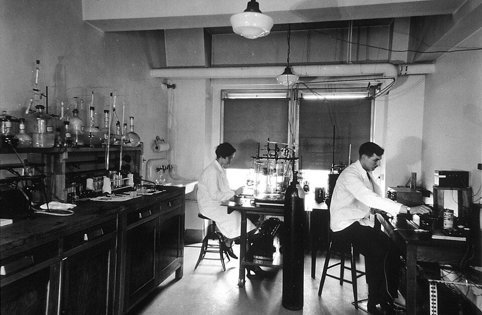 Title Chemical Laboratory at the Central Cancer Research Labs
Description Two scientists sitting on stools in an interior wide shot of Chemical Laboratory, part of the Central Cancer Research laboratories.
Topics/Categories  Historical, Technology and Treatment
Type B&amp;W, Photo
Source G. Terry Sh