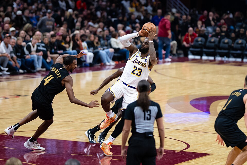 Lebron James during a Cleveland Cavaliers vs Los Angeles Lakers game on 25 November 2023