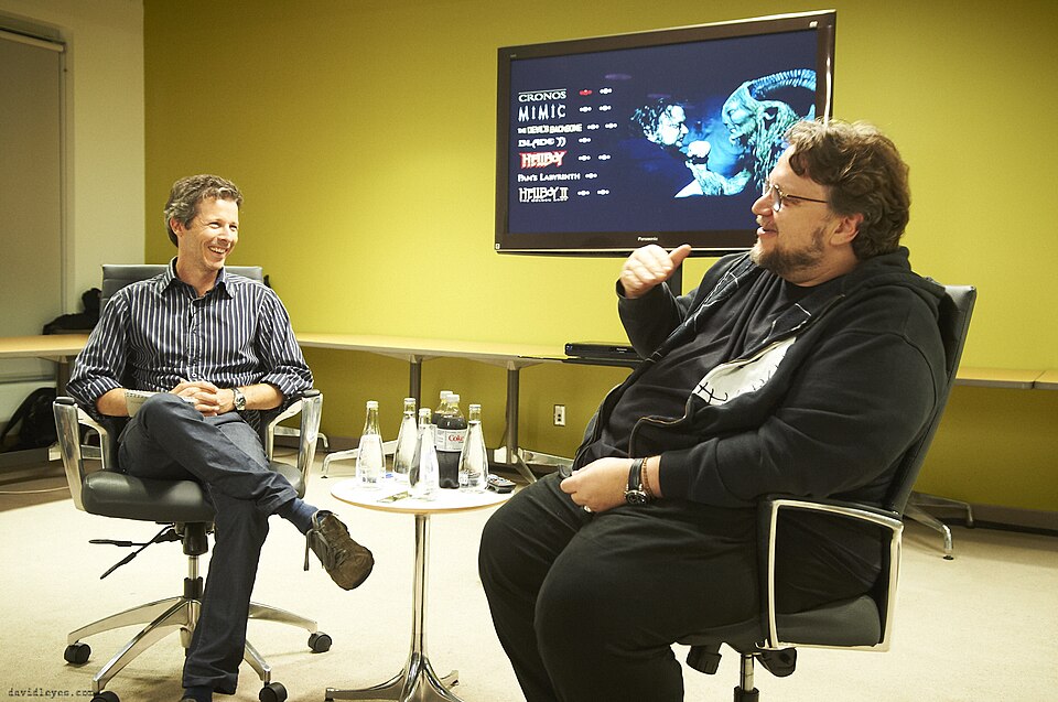 (L-R) Steve Hoban and Guillermo del Toro
Residents of the Cineplex Entertainment Film Program and CFC Actors Conservatory were treated to an intimate masterclass with acclaimed filmmaker Guillermo del Toro (PAN’S LABYRINTH, BLADE II,  THE DEVIL’S BACKBONE, CRONOS).  
To learn more about the Canadian
