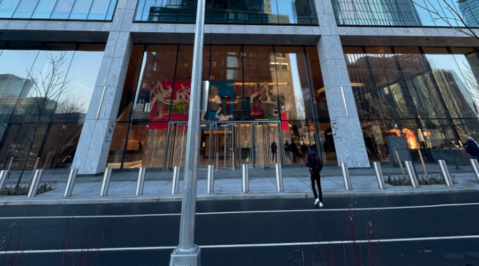 This image shows the exterior view of the 50 Hudson Yards skyscraper after it was fully completed in October of 2022.