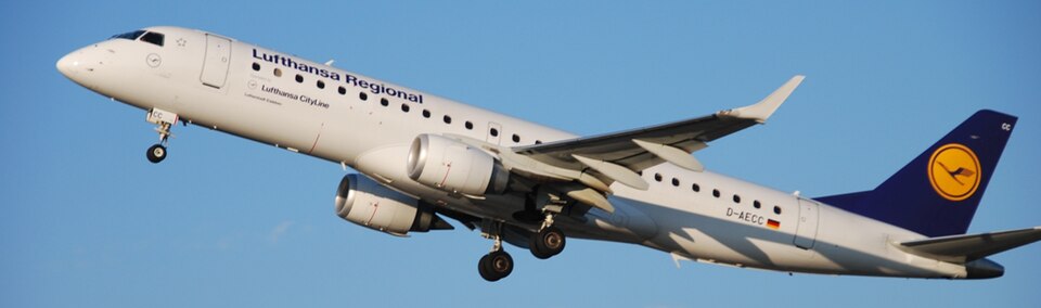 Embraer ERJ-190 D-AECC of Lufthansa Regional in October 2010.