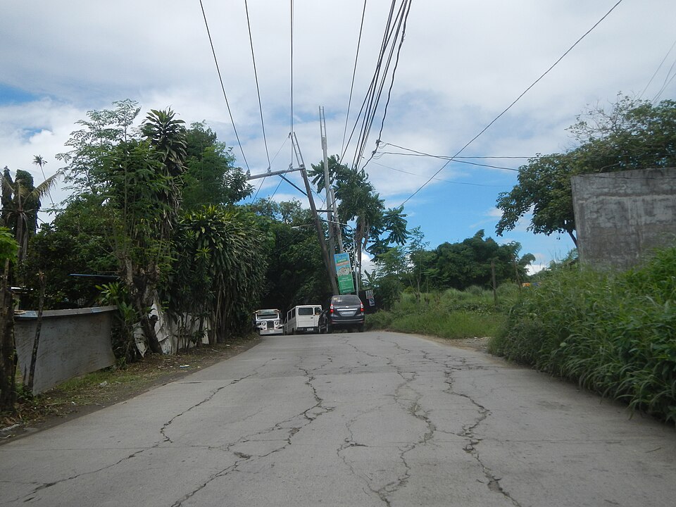 Sitios List of barangays in Laguna (province)  Category:Barangays of Calamba, Laguna Barangays Laguerta, Calamba City 14.1772, 121.0984 Palo-Alto Silangan 14.1912, 121.1134 Majada Labas, Calamba City 14.1973, 121.1048 Calamba, Laguna accessed from Mayapa–Canlubang Cadre Road South Luzon Expressway t
