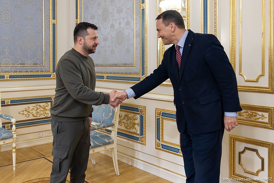 Minister of Foreign Affairs Radosław Sikorski made Ukraine his first foreign visit.