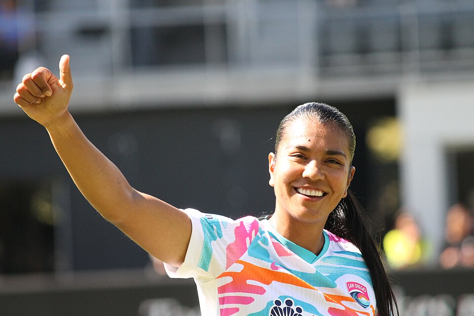 Dudinha Leads San Diego Wave to 2-1 Victory Over Angel City FC