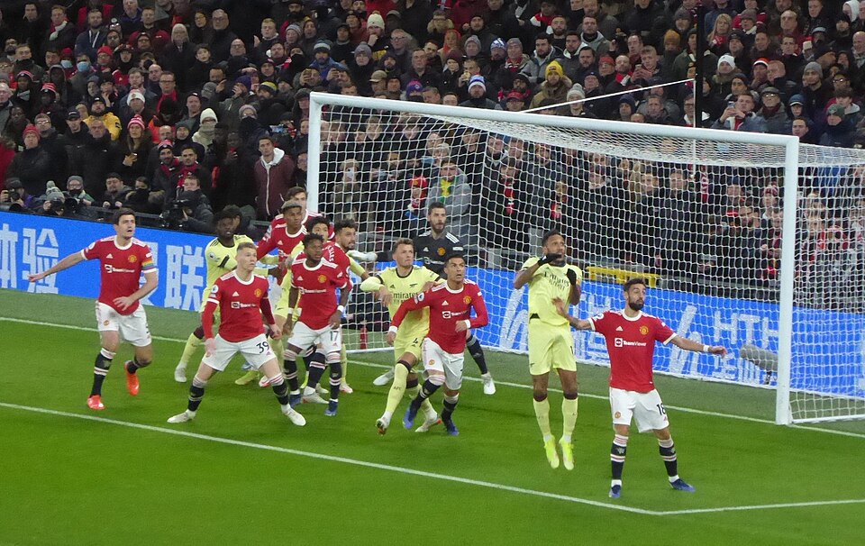 Arsenal Defender Ben White Suffers Knee Injury in Win at West Ham