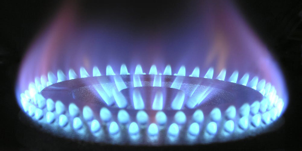 ADNOC Gas Beats Earnings Estimates Despite Strait of Hormuz Disruption
