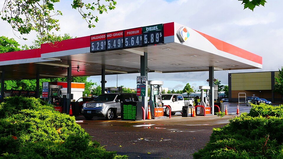 This Fred Meyer gas station is on West 11th Avenue in southwest Eugene, Lane County, Oregon, USA.