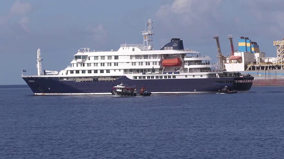 The MV Hondius at anchor in the Port of Granadilla on 10 May 2026