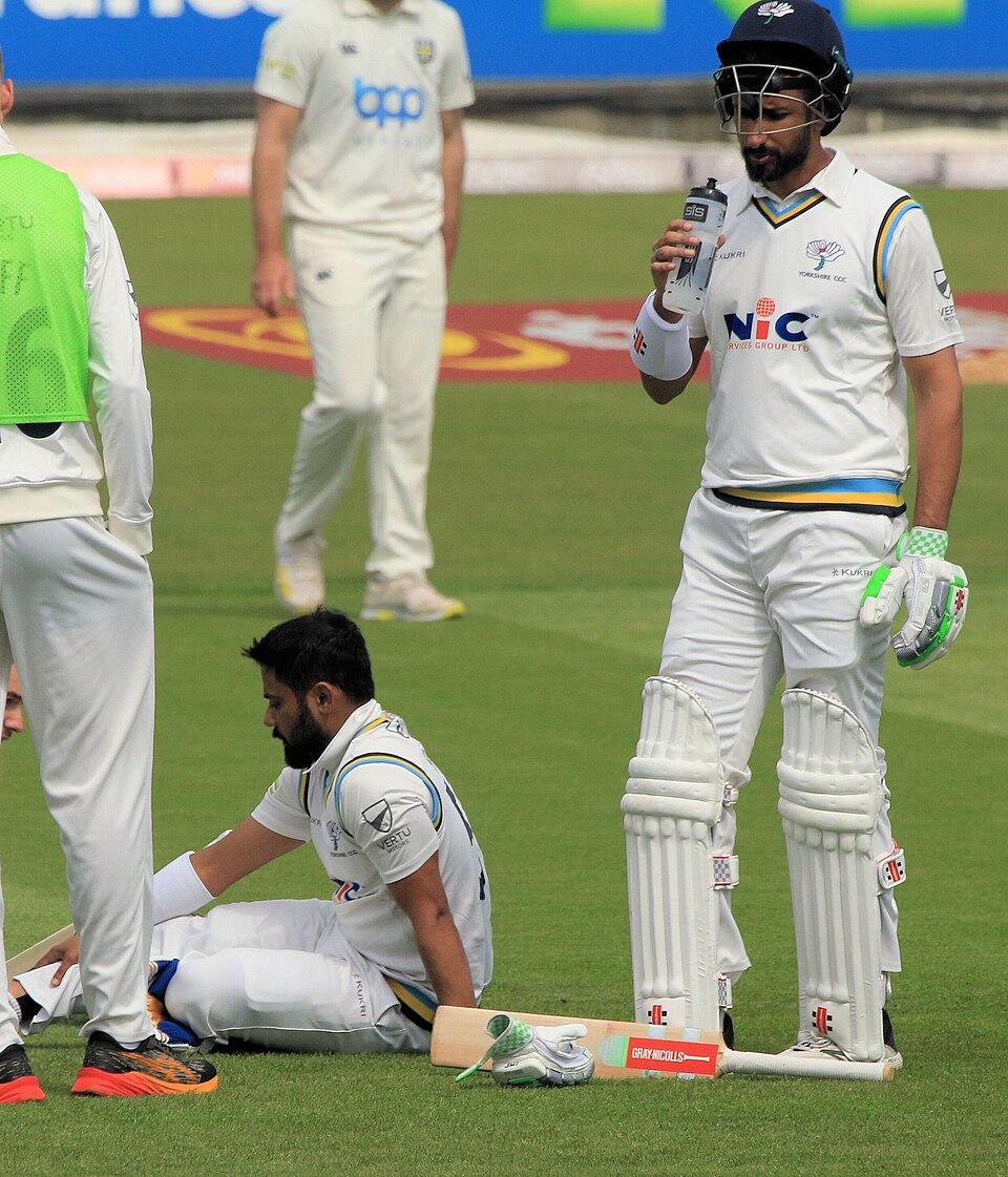 Now it's Shakeel's turn to go down. He pulled up lame running between wickets, and the treatment is taking far too long. He should be off, and return later if he recovers.
There are more hold-ups than cricket, at the moment.