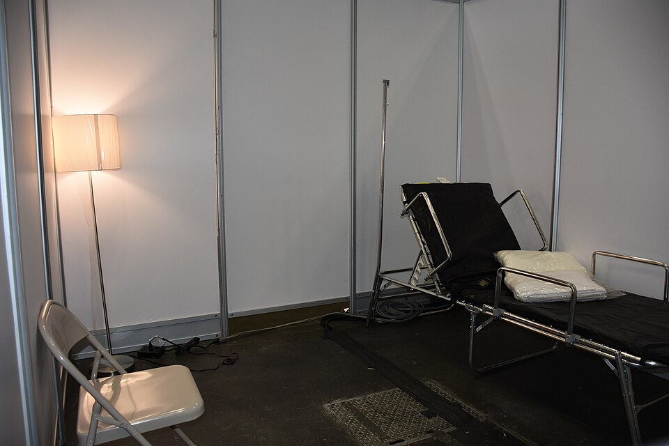 A patient treatment area within the alternate care site (ACS) in the Javits Center in April 2020