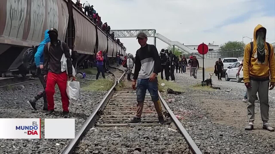 Migrants on US-Mexico border express fear about Tren de Aragua, saying that the Venezuelan gang allied with local gangs in Mexico.