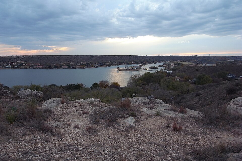 View of Lake Ransom Canyon reservoir from the cliffs of Yellow House Canyon — in Lubbock County, western Texas..  Lake Ransom Canyon impounds waters of the North Fork Double Mountain Fork Brazos River, in the Llano Estacado region.
