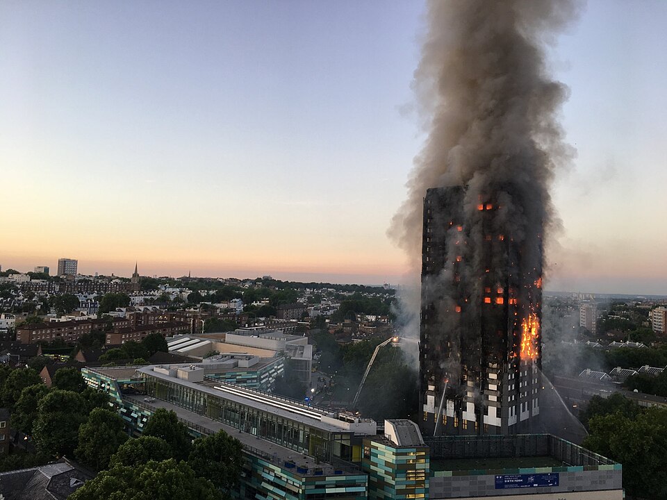 Grenfell Tower fire, 4:43 a.m.