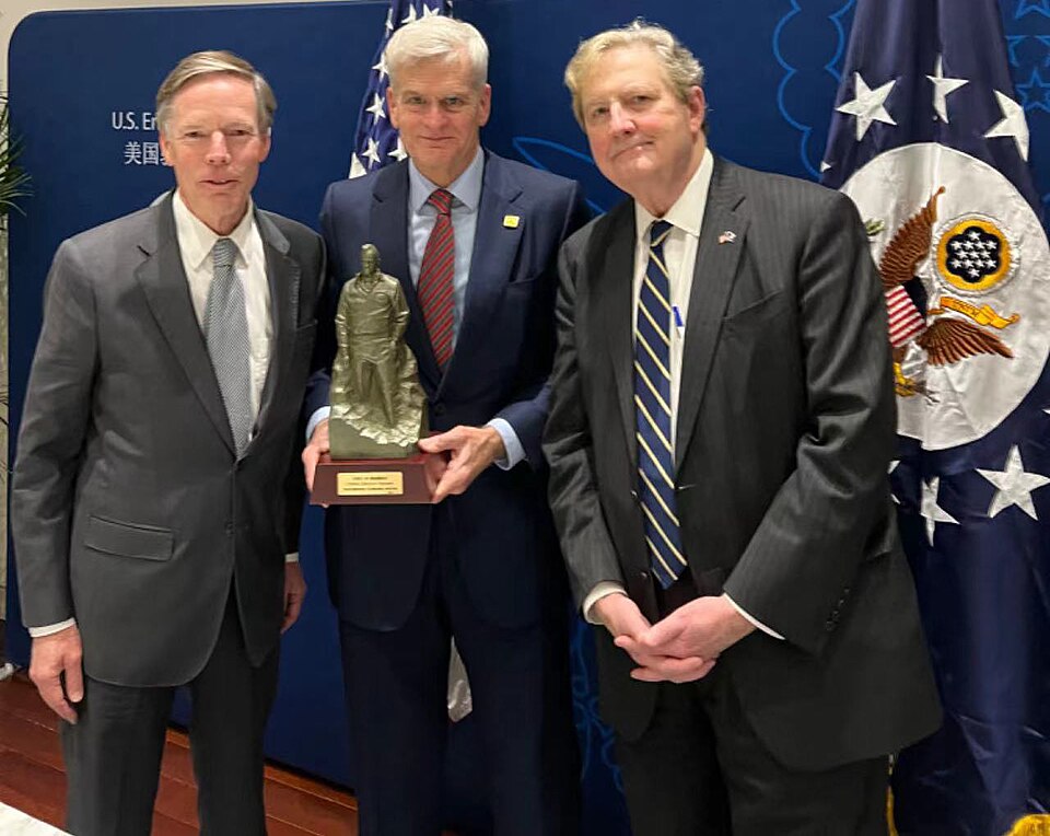 Ambassador Burns stands with Senator Cassidy and Senator Kennedy holding a statue of General Chennault
Ambassador Burns: Proud to join Louisiana Senators @SenBillCassidy and @SenJohnKennedy in recognizing a great hero from their state - General Claire Lee Chennault - whose Flying Tigers are well rem