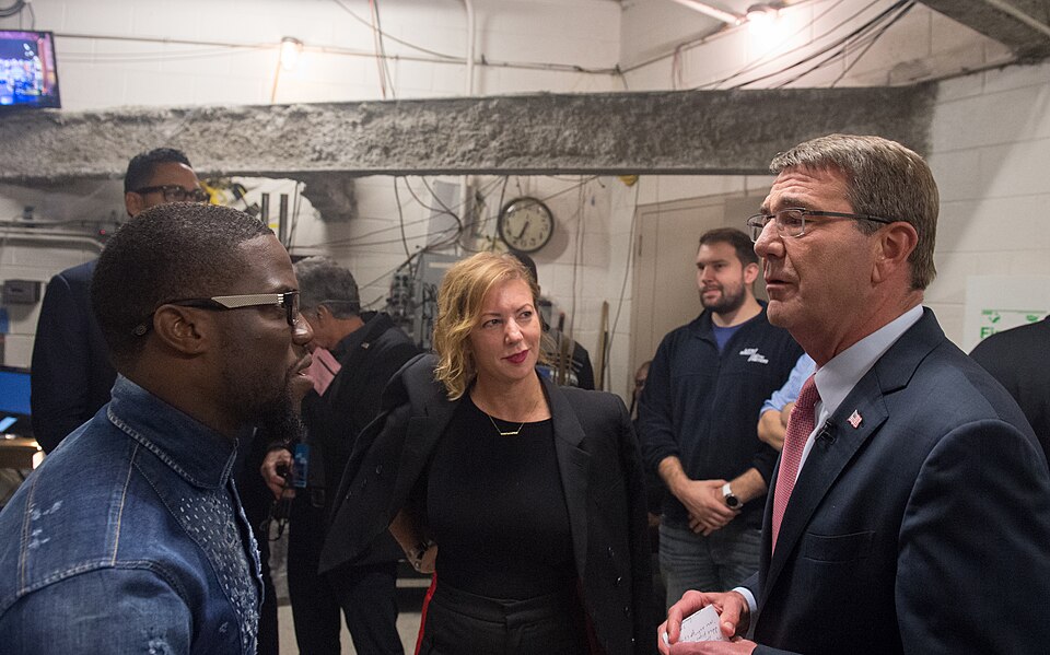Secretary of Defense Ash Carter meets Kevin Hart backstage during a taping of Late Night with Seth Meyers in Washington, D.C. Oct. 13, 2016. (DoD photo by U.S. Army Sgt. Amber I. Smith)