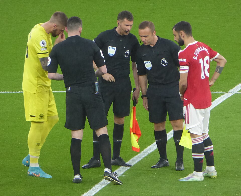 Bruno Fernandes Wins Premier League Player of the Season Award