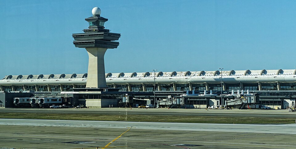 U.S. Reroutes Travelers From Ebola-Affected Countries Through Dulles Airport