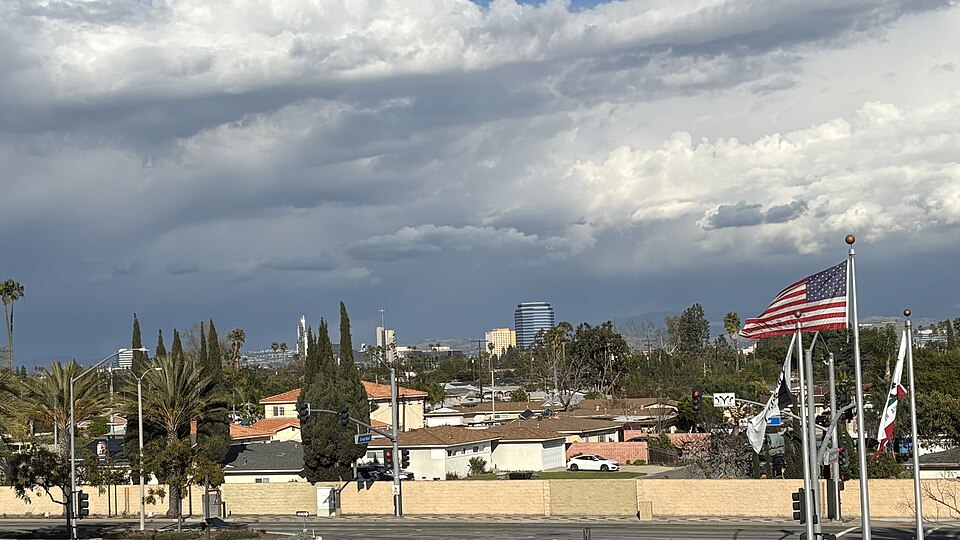 California Aerospace Plant Tank Cracks, Forcing 50,000 to Evacuate