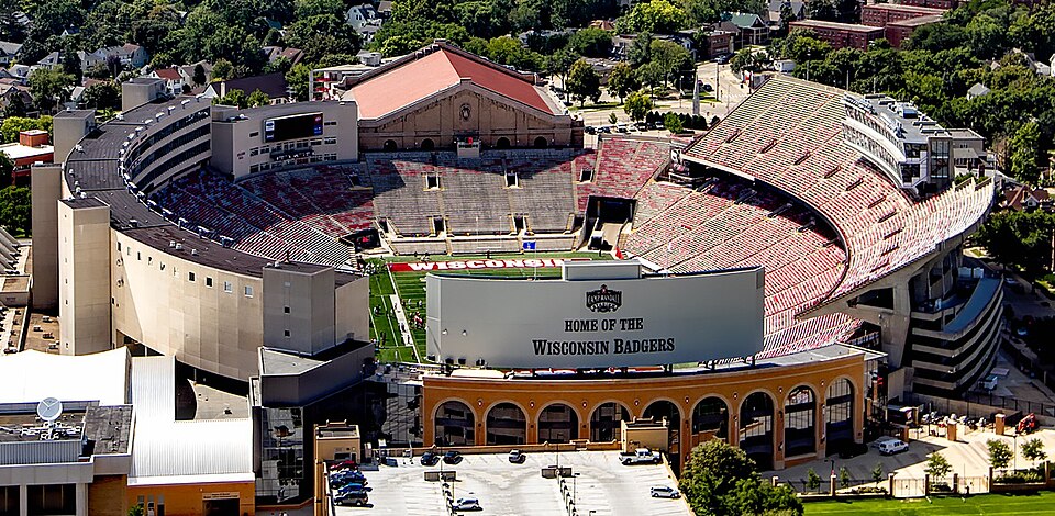Wisconsin Football Sets Axe Game for Friday Night on NBC Against Minnesota