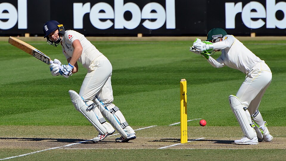 Heather Knight on her way to 79 not out on the final day of the 2017–18 Women's Ashes Test at North Sydney Oval.  The wicket-keeper is Alyssa Healy.