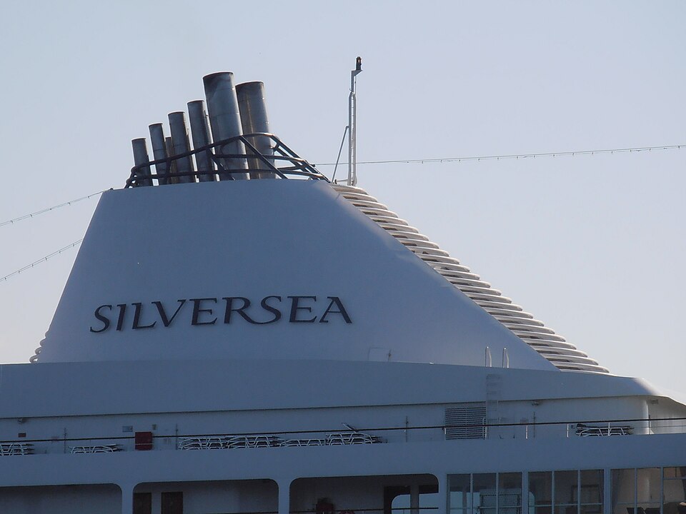 Silver Whisper Cruise Ship Rescues Injured Sailor Stranded in Pacific