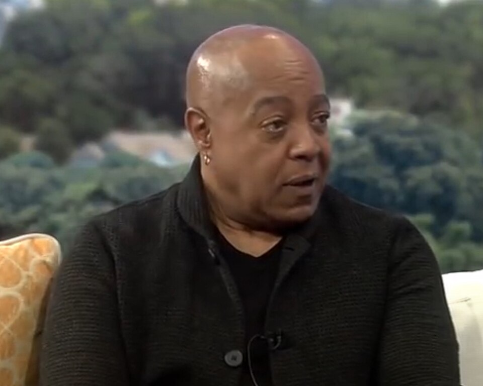 Peabo Bryson on Sister Circle TV