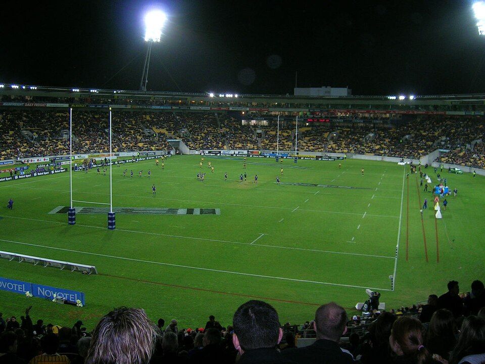 Highlanders versus Hurricanes at the Westpac Stadium in Wellington (New Zealand) in the Super 12