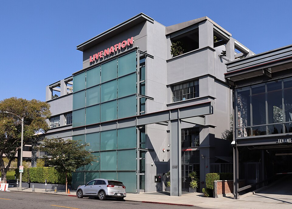 As of the date this photo was taken, this office building at 9348 Civic Center Drive in Beverly Hills, California was home to the headquarters of Live Nation Entertainment.
Photographed by user Coolcaesar on August 2, 2025.