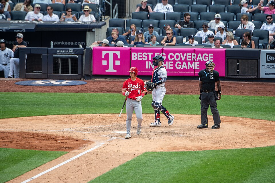 240704 Yankees vs Reds Stuart Fairchild batting