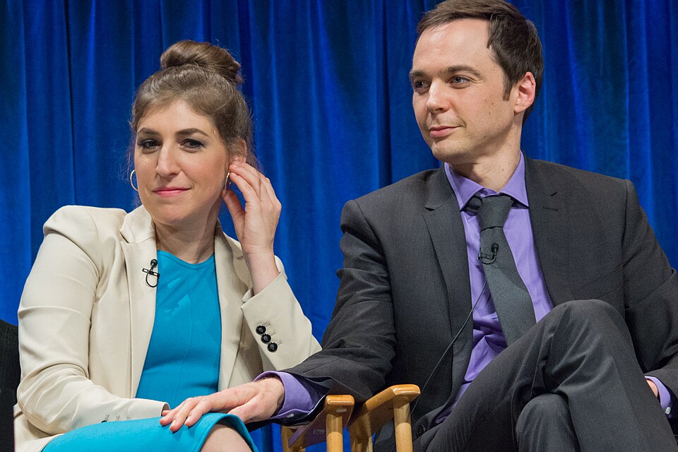 Actress Mayim Bialik Describes Severe Reaction to Single GLP-1 Injection