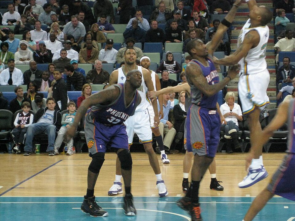Shaquille O'Neal during the game Phoenix Suns - New Orleans Hornets. Photo by Tim Bekaert.