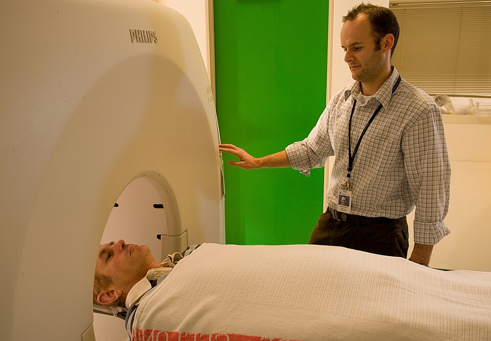 The Australian Imaging, Biomarker and Lifestyle (AIBL) Flagship Study of Ageing, has found a way to bring forward the detection of Alzheimer's disease by up to 18 months using a brain imaging technique. Alzheimer's disease is characterised by very highlevels of a molecule called beta-amyloid in the