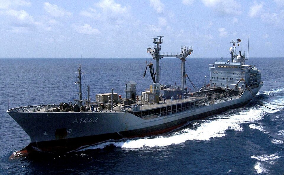The German oiler Spessart (A1442) performs replenishment at sea (RAS) with the U.S. Navy amphibious assault ship USS Saipan (LHA-2), not visible, in the Gulf of Oman on 4 October 2006.