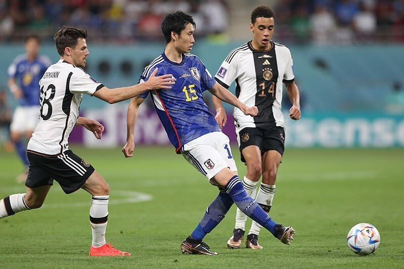 Japan Twice Comes From Behind to Draw Netherlands 2-2 in World Cup Opener