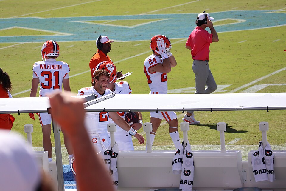 Clemson Tigers 38, North Carolina Tar Heels 10, in Chapel Hill, North Carolina