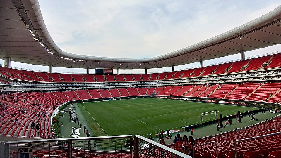 Parte media sur del lado izquierdo del Estadio Akron después de un partido el 2 de julio de 2022 entre el Guadalajara y Bravos de Juárez