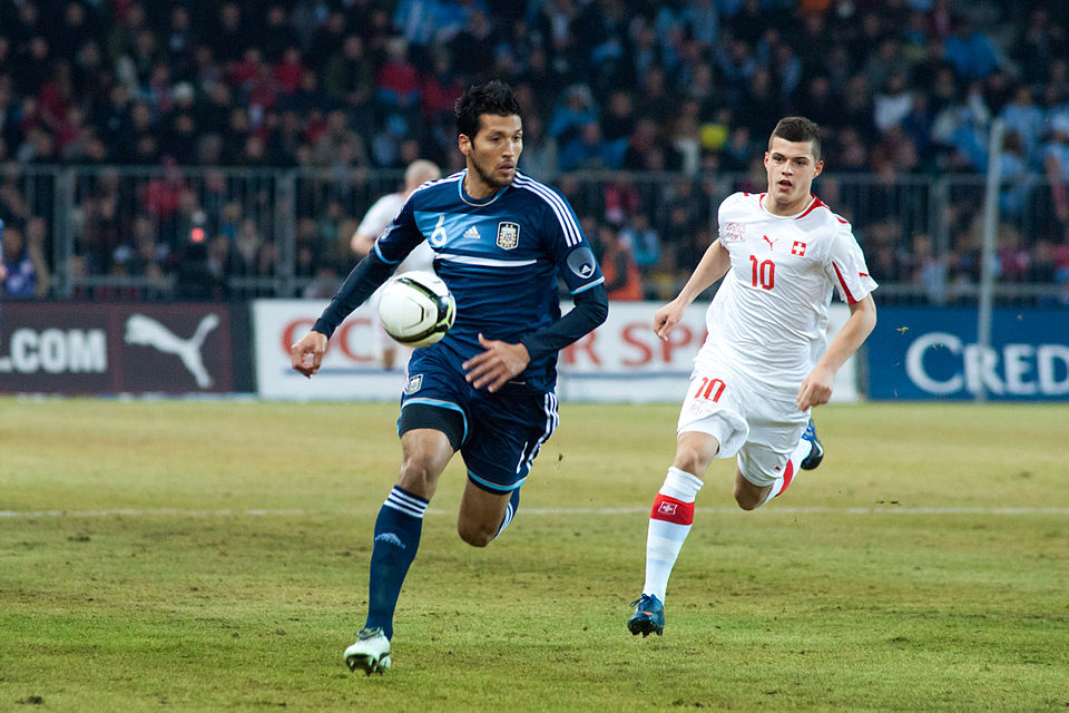 Switzerland Tops World Cup Group B With 4-1 Win Over Bosnia