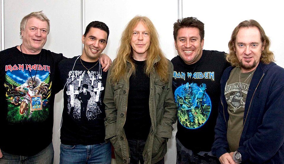 Iron Maiden y promotores