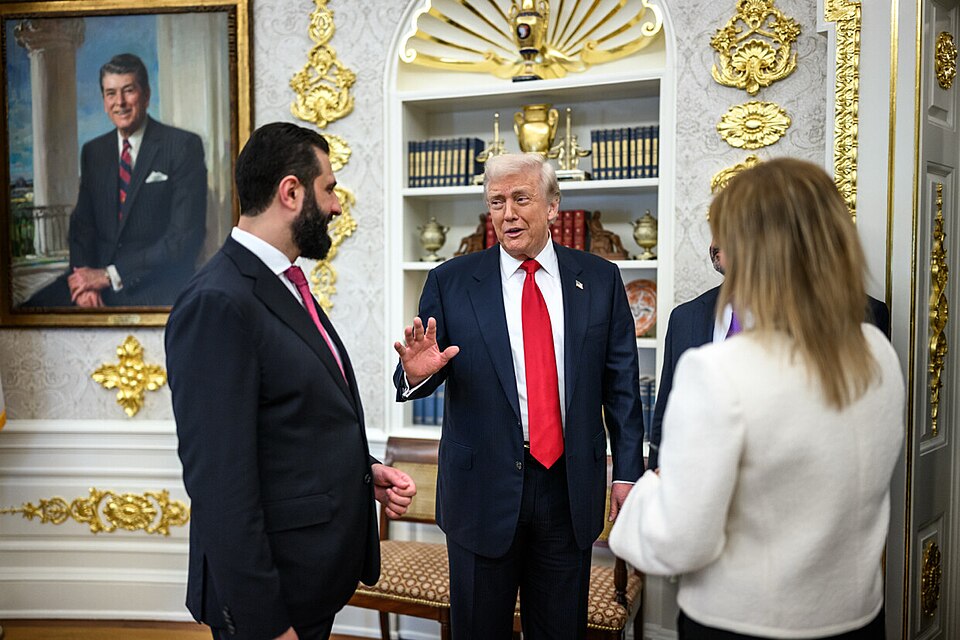Ahmed al-Sharaa with U.S. President Donald Trump at the White House