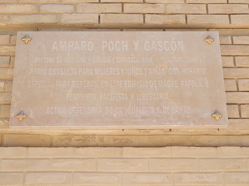 Casa en la calle Madre Rafols, 8 (Zaragoza). Amparo Poch vivió en esta casa desde 1916. En una habitación interior estableció su consulta médica en 1929.
